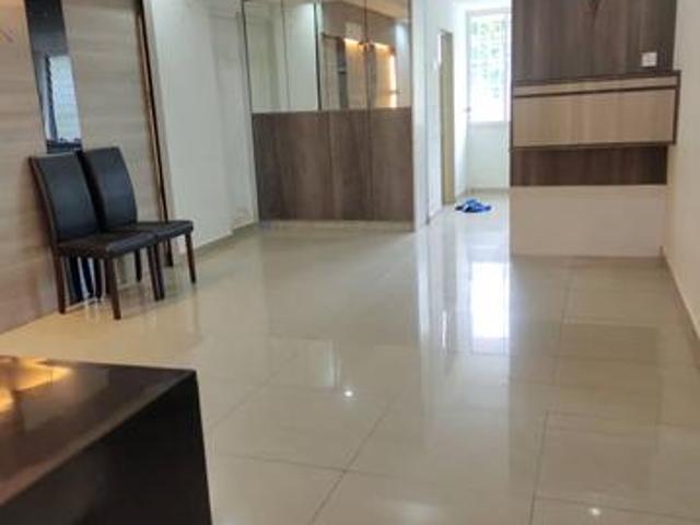 Taman Sri Puteri Renovated 2Bedrooms 600sf Renovated Free Parking