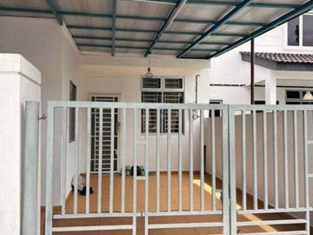 Taman Sri Pulai Double Storey Medium Low Cost House 3bed Renov JB
