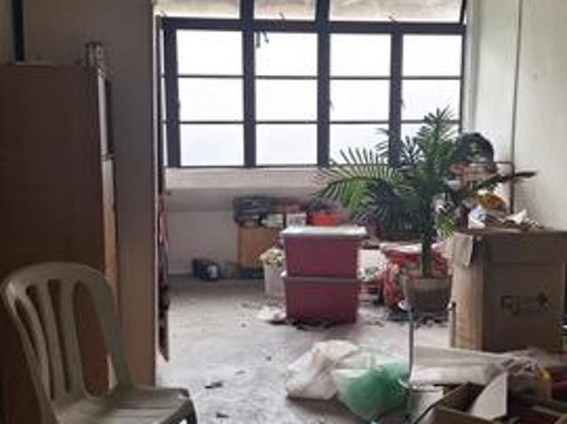 Taman Sri Watan in Shop Apartment