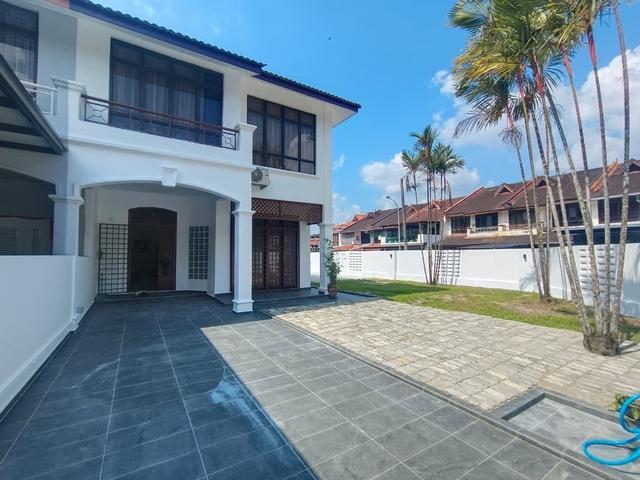 Taman Sutera Perling Double Storey Corner House For Rent