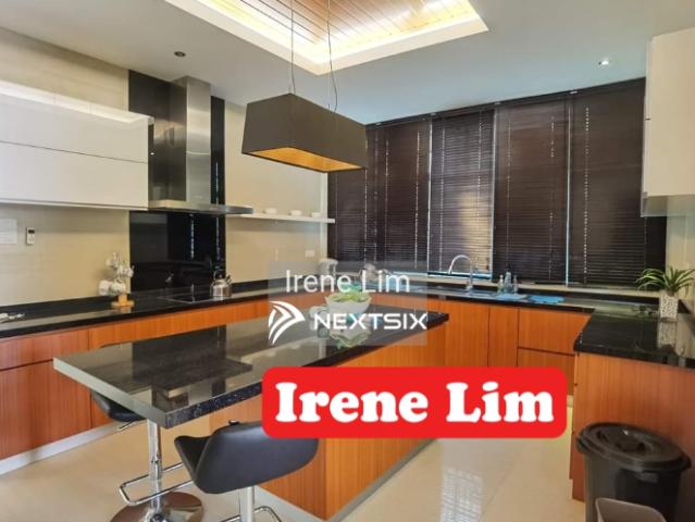 Tamanuniversiti     [end lot] FreeHold/Non bumi 22 x 70sqft   楼上有现成Office Partition和地砖 店前后旁边都可以开门做生意