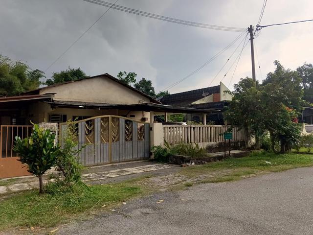Tambun single storey bungalow house