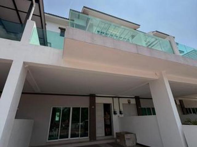 Tambun Royal City Royal Heights GGuarded 3Storey Terrace House Sales