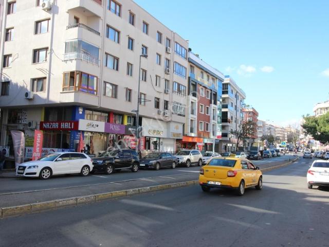 Tamiş'den Altıntepe Minibüs Caddesi Üzerinde Yatırımlık Dükkan