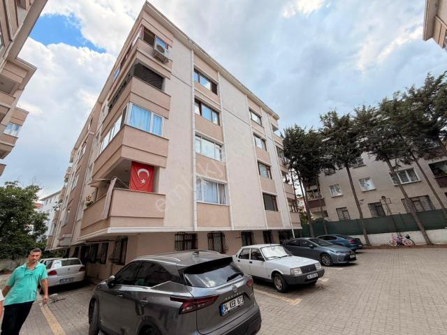 Tamiş'den Küçükyalı'da Butik Sitede Geniş Ferah 1.kat 3+1