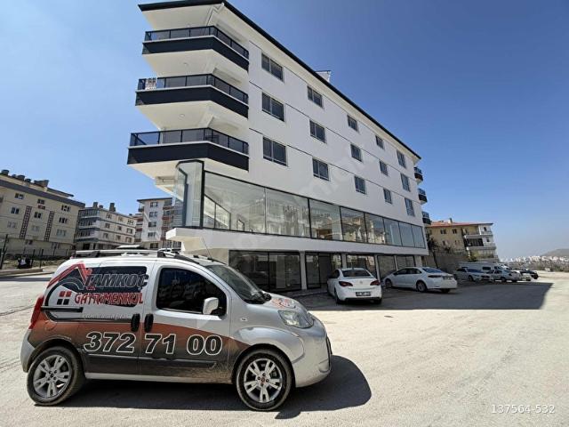 !TAMKOÇDAN CADDE YAKINI GENİŞ M2 KULLANIŞLI HAZIR DÜKKAN