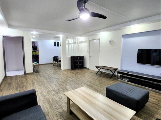 Tampines Street 34 Tampines, HDB 5 Rooms