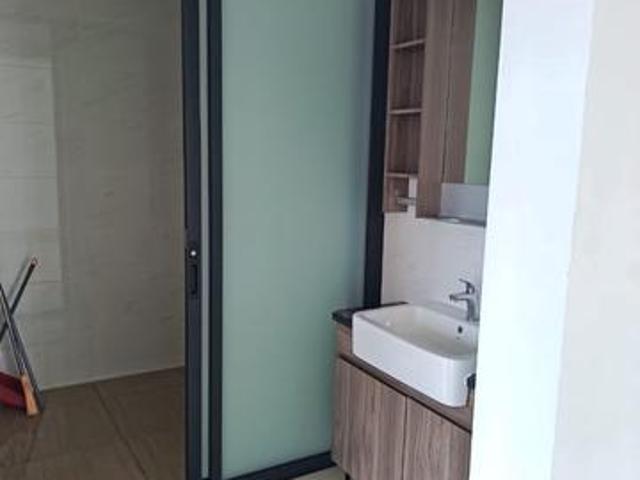 Tampoi Central Park2 Bed Partial Furnish Balcony City View Ciq Larkin