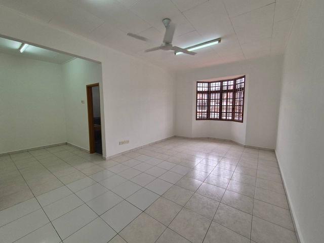 Tampoi Indah Double Storey Terrace House 4 Bedroom For Sale
