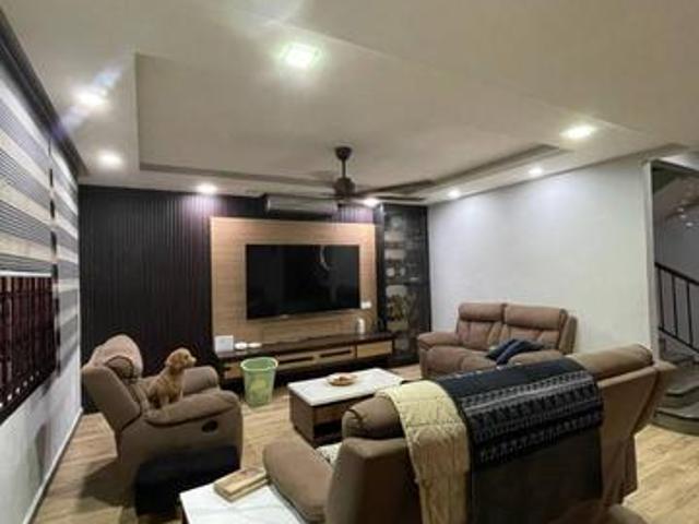 Tampoi Indah Fully renoveted 2storey terrace 22x70