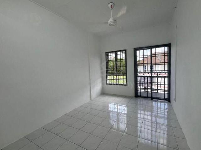 Tampoi Indah Park Avenue 3bed Apartment for Sale