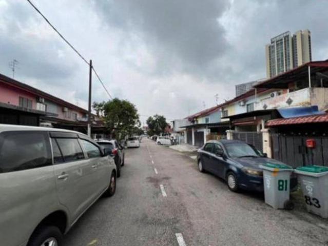 Tampoi Taman Bukit Mewah Jalan Mewah Ria LMCost Double Storey House