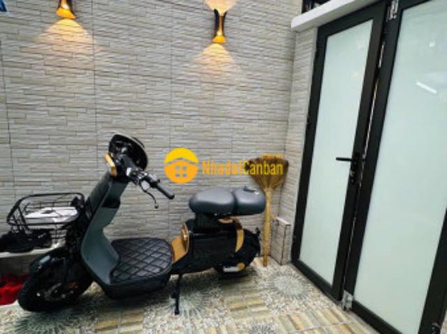 Tân mai ngõ thông, full nội thất, dt 50m gần phố giá 2.45 tỷ sđcc, tiện ích bạt ngan