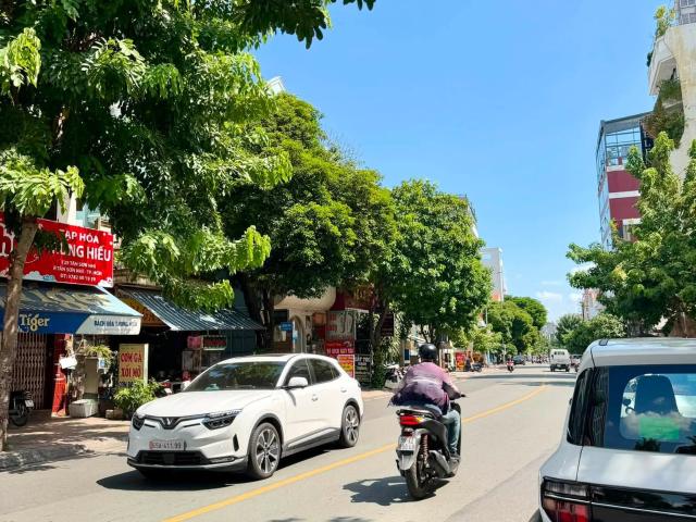 Tân sơn nhì hẻm ô tô đỗ cửa vài bước mặt tiền 56m² 2 tầng sẵn dòng tiền nhỉnh 8