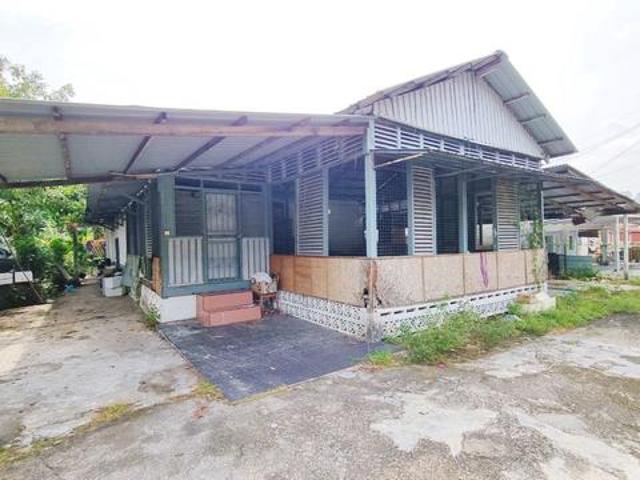 Tanah Lot Beserta Bungalow Klang Gate Desa Melawati 4090 Sqft