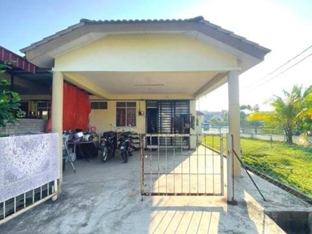 TANAH LUAS CORNER LOT Teres Setingkat Indera Sempurna Kuantan