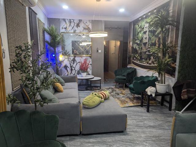 tanah luas dalaman cantik