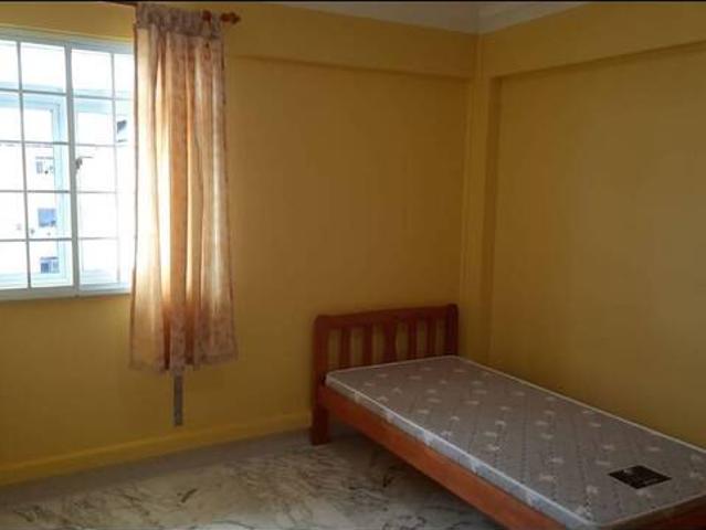 TANAH MERAH MRT EW4 COMMON ROOM FOR 2 PAX