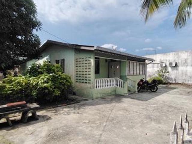Tanah Rumah Sesebuah Kg Istana Batu Pahat Johor