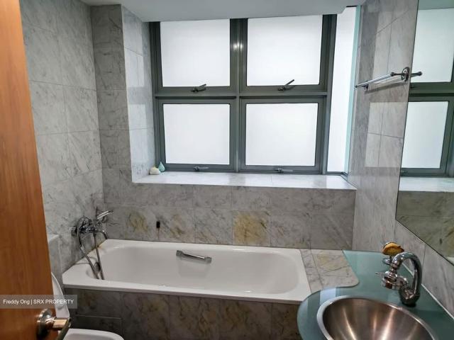 Tanamera Crest D16, Condominium