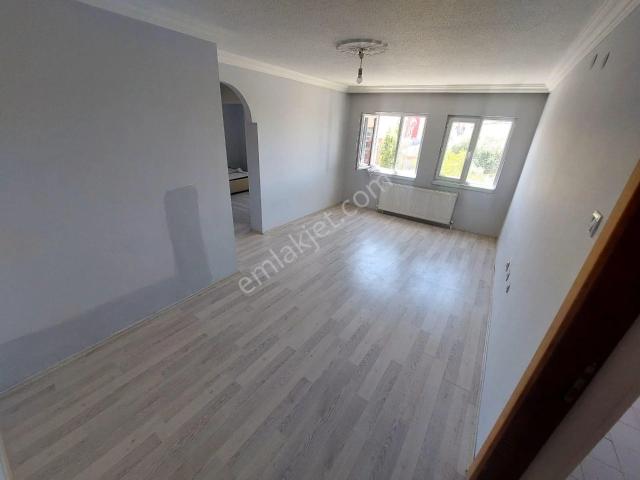 Tandoğan Mahallesinde 2+1 Site İçerisinde Satılık Daire