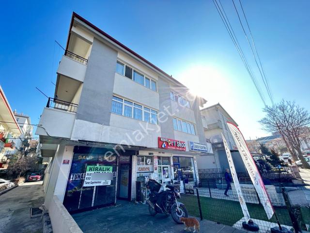 Taner'den Sokullu Caddesinde 42m2 Depolu Okul Yakını Dükkan