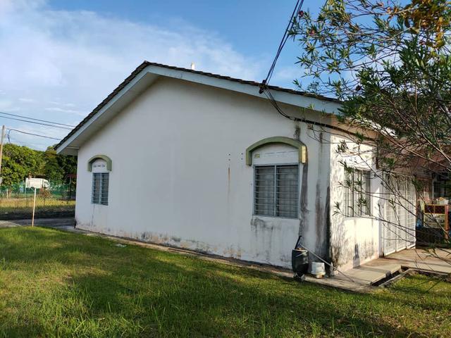 Tanjung Minyak Bukit Rambai Single Storey Terrace House Corner
