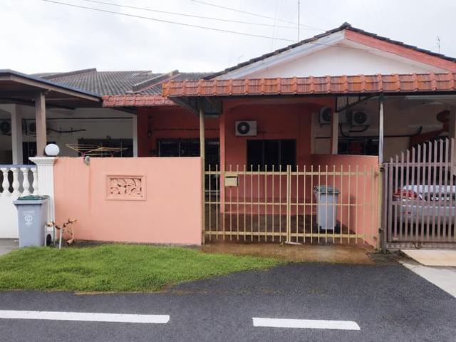 Tanjung Agas single terrace house near school and mini market