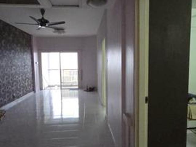 Tanjung Bungah Desa Mar Vista 850sf 2Bedrooms 2Carparks Freehold