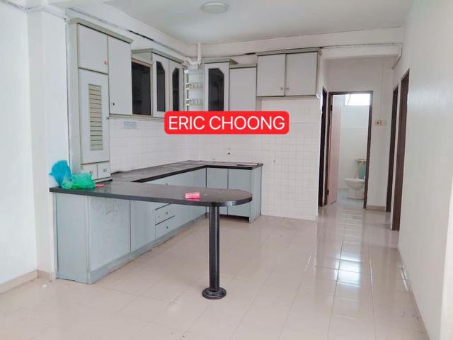 TANJUNG COURT AYER ITAM FARLIM LOW FLOOR 3 Bedroom 1 CP 800 SQFT SALE