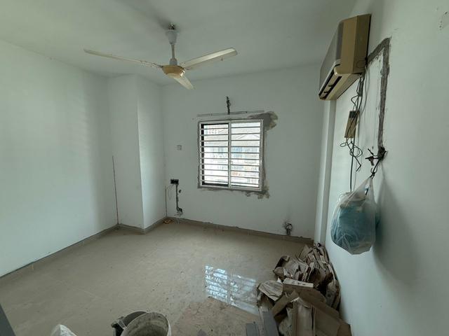 Tanjung Court Apartment For Sale
