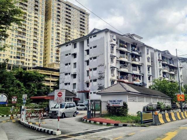 Tanjung Court Farlim for sale 3 bedroom 850sf 1 carpark