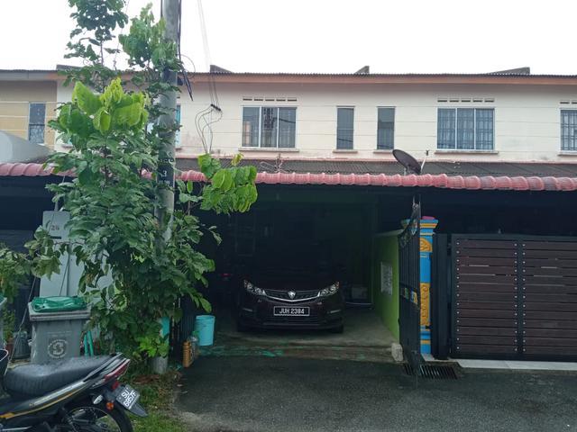 Tanjung Puteri Resort Below Market