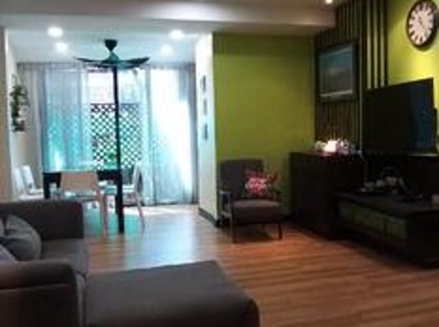 Tanjung Villas TownhouseNice Ground floor furnishedTanjung Tokong
