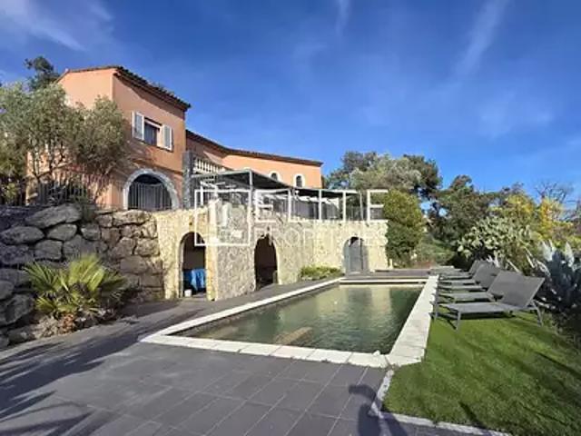 Tanneron 83440 Achat / Vente maison 6 pièces t6 piscine