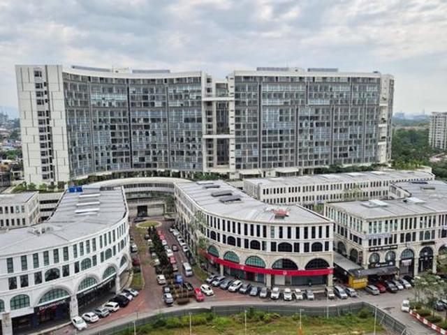 Tabuan Jaya Milano 8 Corner Unit next to Skygarden Furnished