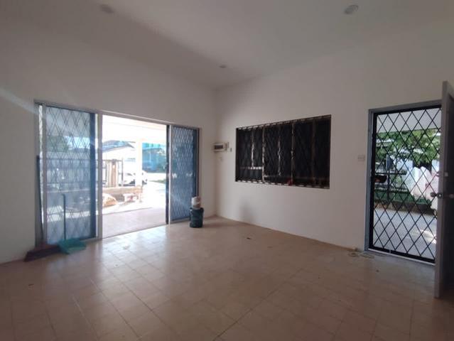 Tabuan Laru Jalan kedandi near stutong market semi detached for rent
