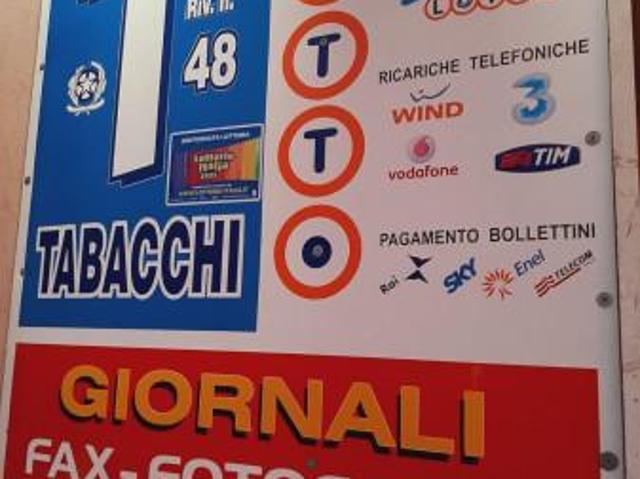 Tabaccheria in vendita a Acireale