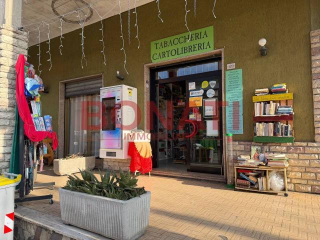 Tabaccheria in vendita a Follo