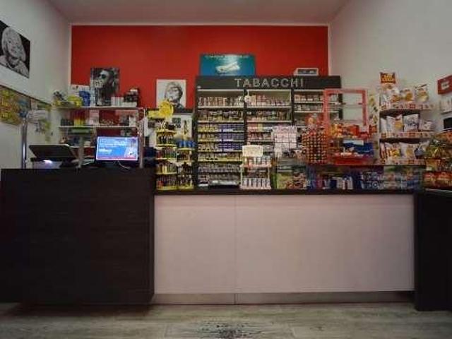 Tabaccheria in vendita a Piacenza