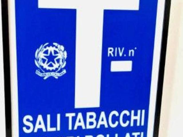 Tabaccheria in vendita a Piacenza