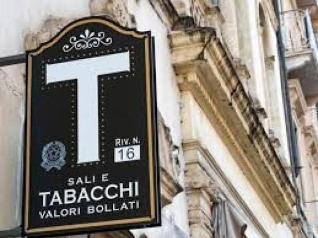 Tabaccheria in vendita a Pisa