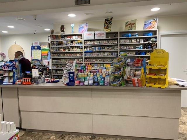 Tabaccheria in centro commerciale in provincia sulla ravennate