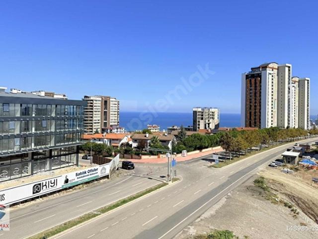 TABELA DEĞERİ YÜKSEK DENİZ MANZARALI CADDEYE CEPHE