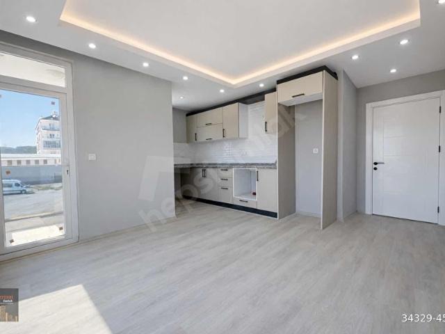 TAHTAKALE ARKASI 2+1 HAVUZLU ÇİFT BALKON KELEPİR LÜKS DAİRE