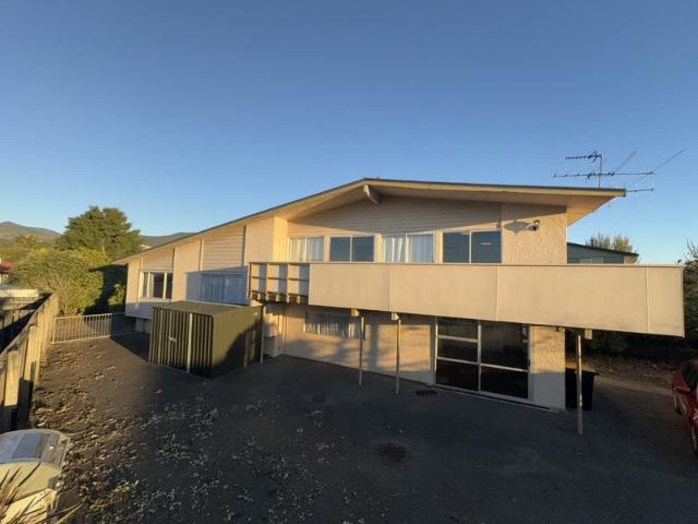 tahunanui, 4 bedrooms