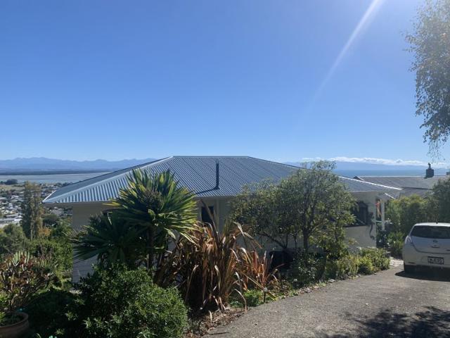 tahunanui hills, 2 bedrooms