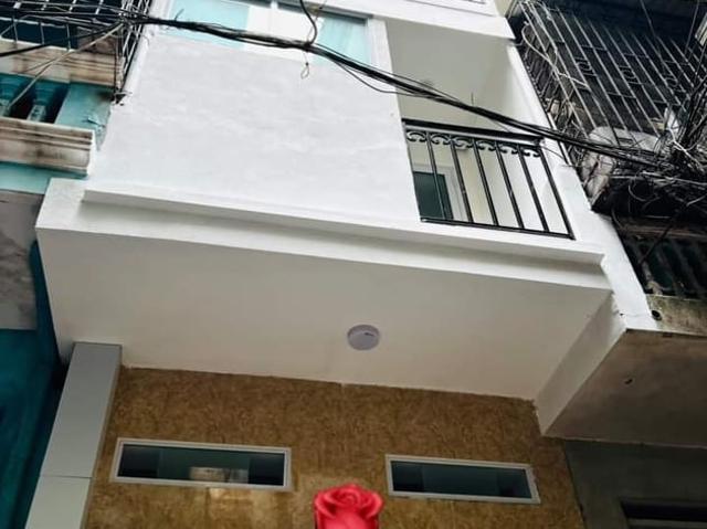 Tài chính 2.1 tỷ sở hữu ngôi nhà 4 tầng phố đội cấn trung tâm quận ba đình