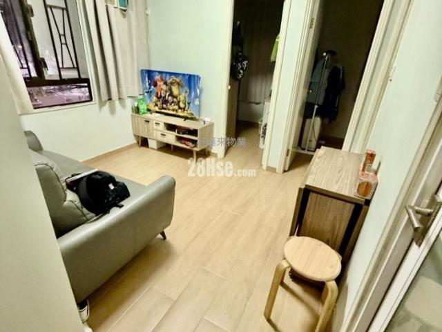 Tai Wai Village [Agency Ads] Room 1, Low Floor 大圍村屋 3分鐘到港鐵站 可養1雙小狗 有匙引看 Hints