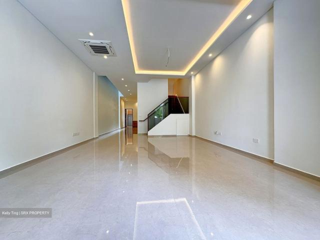 Tai Yuan Heights D19, Terrace